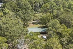 121 Coral Court photo 4