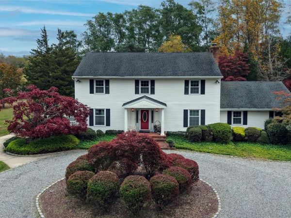 12 Briarwood Court, Head Of The Harbor, NY 11780