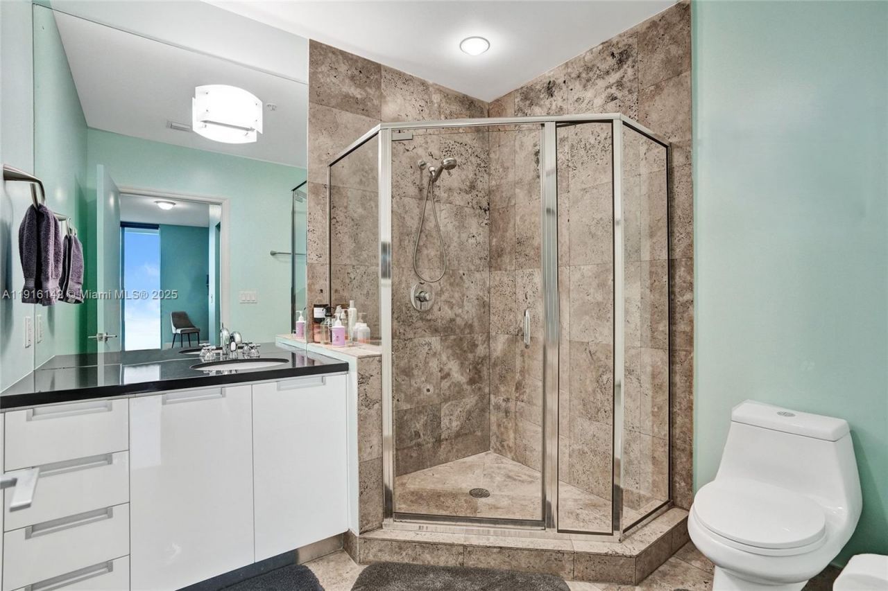 7901 Hispanola Ave, Unit 2010, North Bay Village, FL 33141 Photo