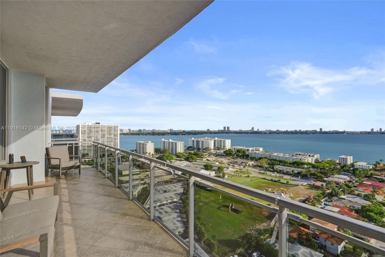 7901 Hispanola Ave, Unit 2010, North Bay Village, FL 33141 Photo