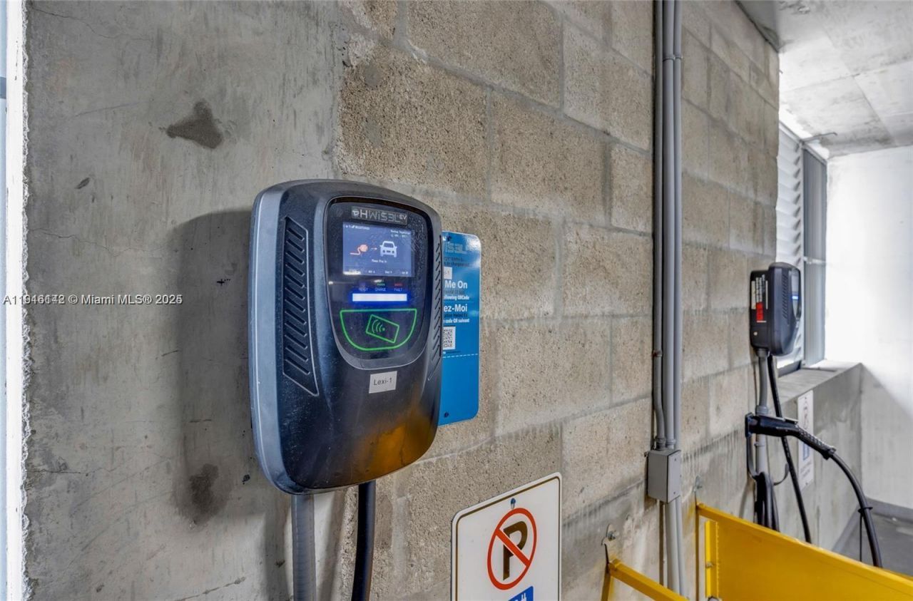 7901 Hispanola Ave, Unit 2010, North Bay Village, FL 33141 Photo