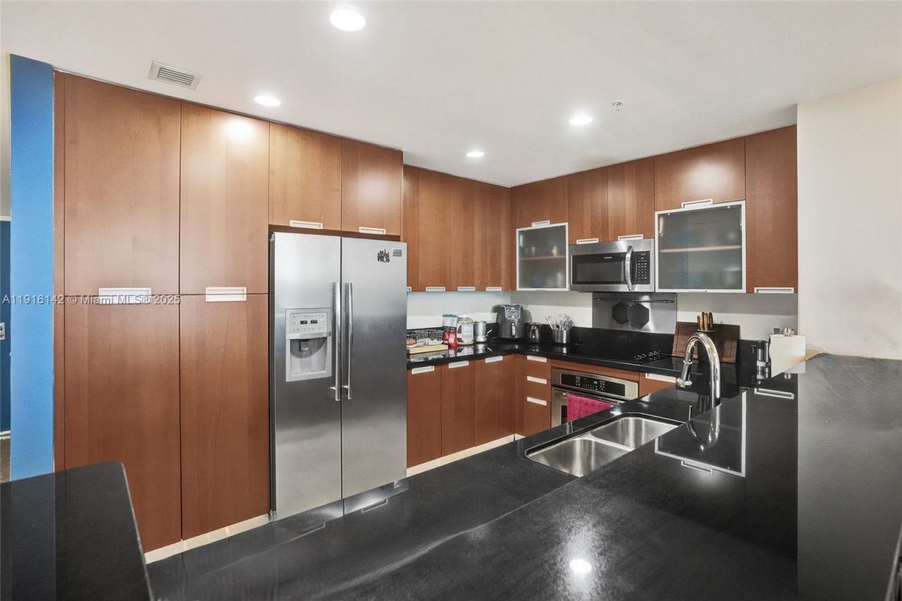 7901 Hispanola Ave, Unit 2010, North Bay Village, FL 33141 Photo