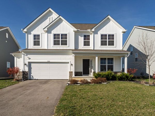 7393 McQueen Drive NW, Pickerington, OH 43147