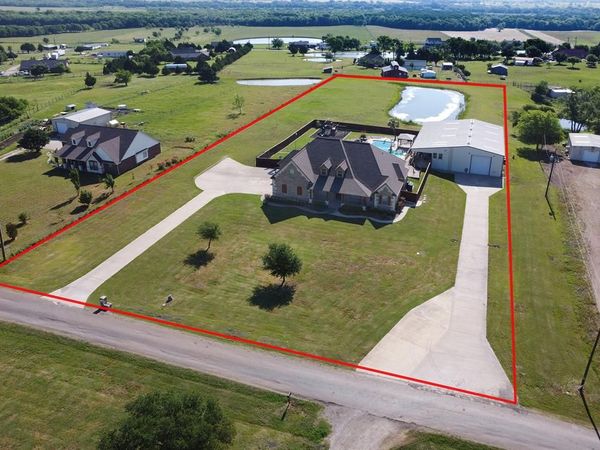 4816 Prairie Chapel Trail , Crandall, TX 75114