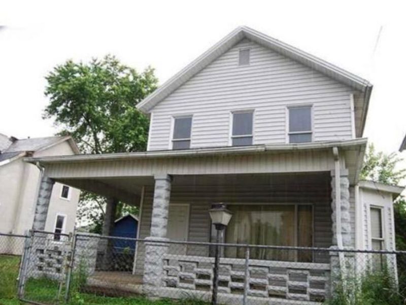 210 Buckingham Street, Newark, OH 43055 Photo 1