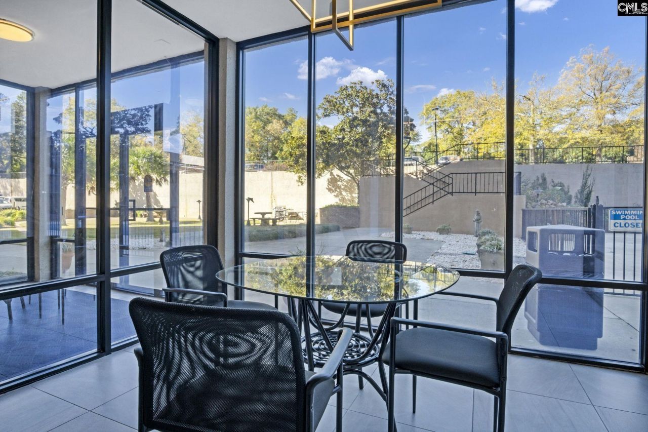 1825 Saint Julian Place Photo 29