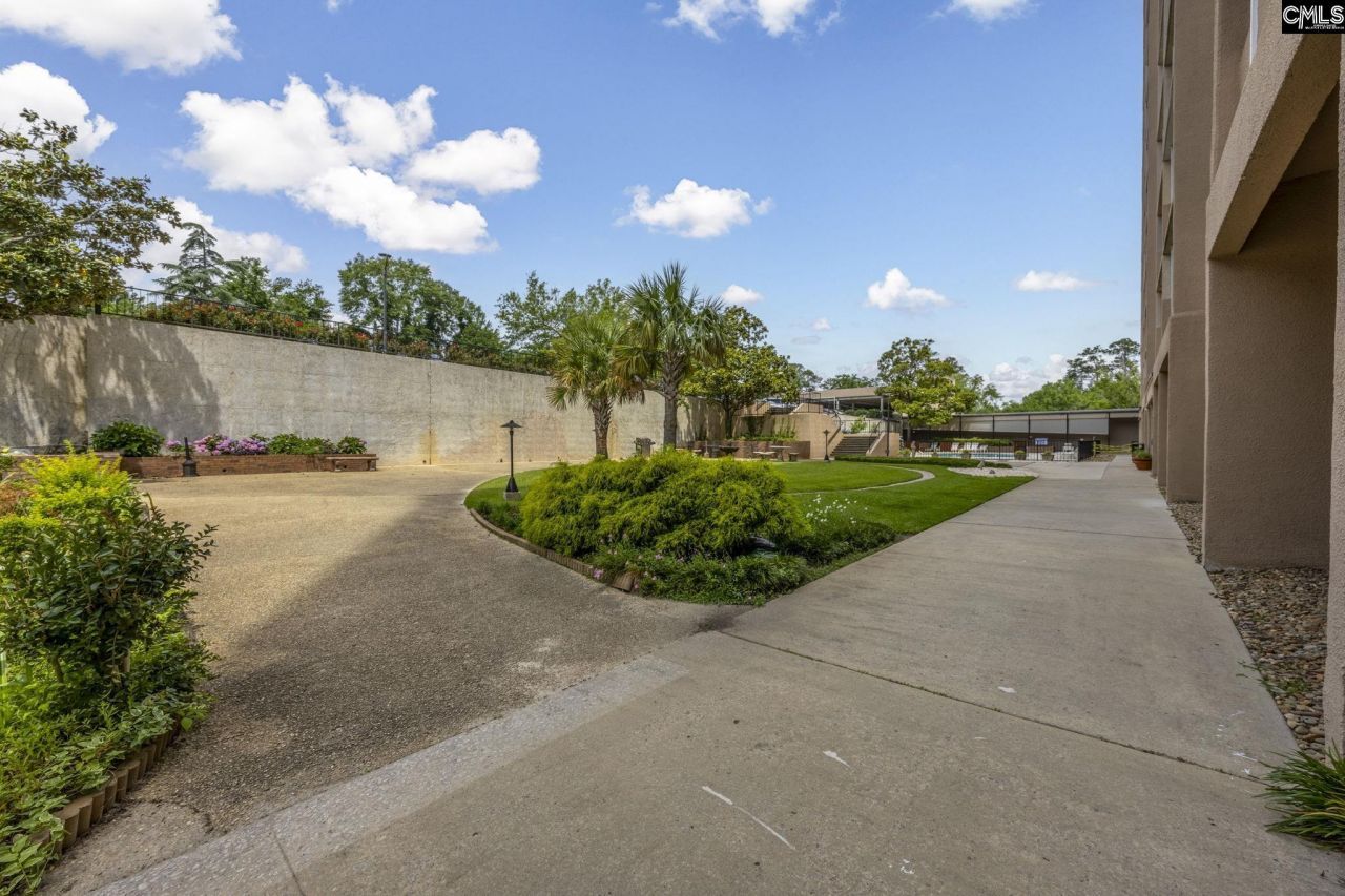 1825 Saint Julian Place Photo 36