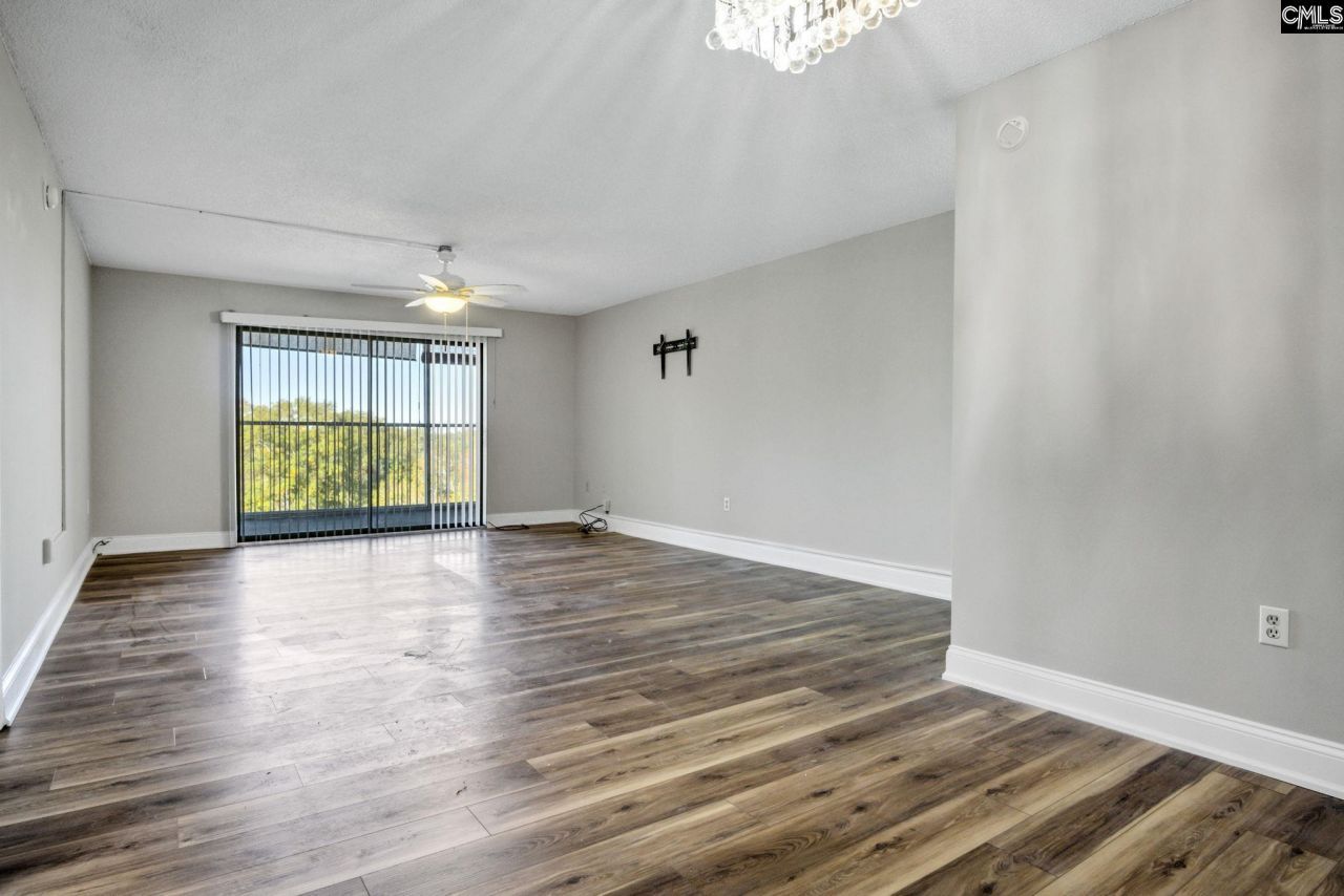 1825 Saint Julian Place Photo 6