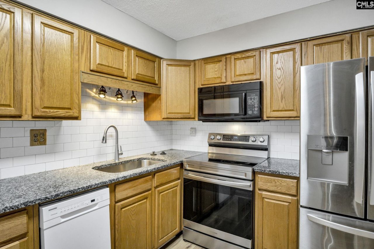 1825 Saint Julian Place Photo 9