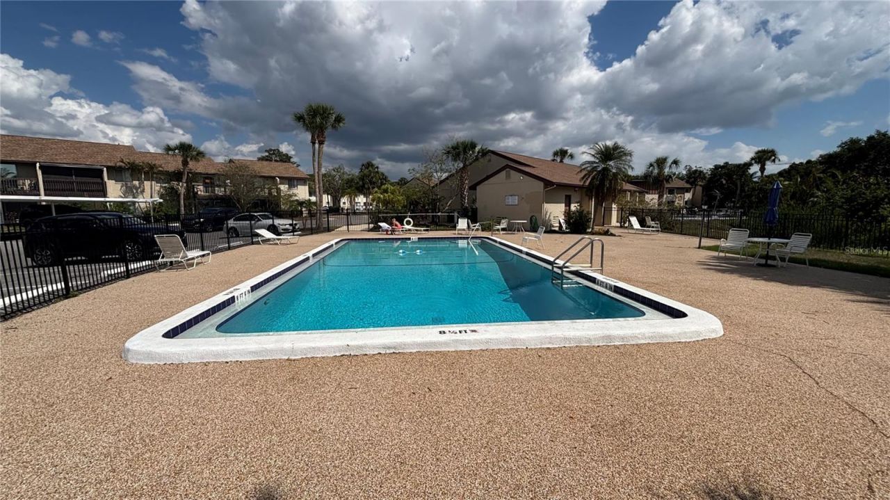 2605 Pine Lake Terrace, Unit D, Sarasota, FL 34237 Photo