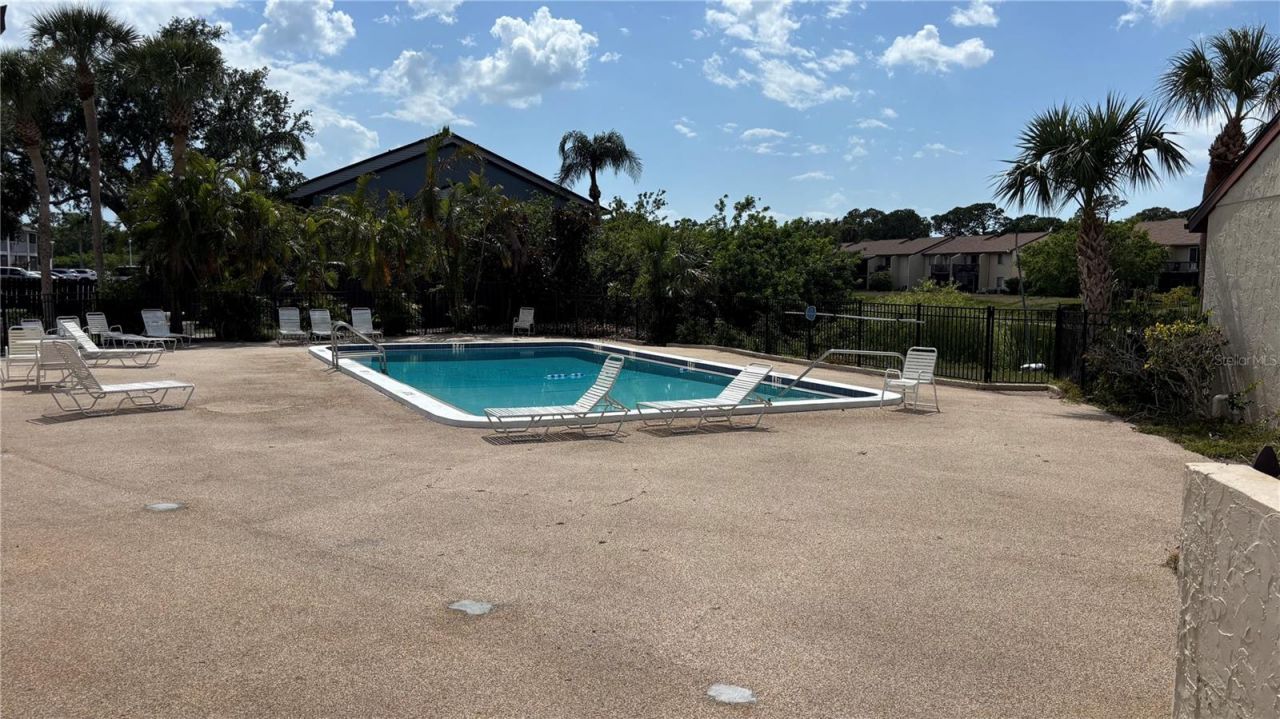 2605 Pine Lake Terrace, Unit D, Sarasota, FL 34237 Photo
