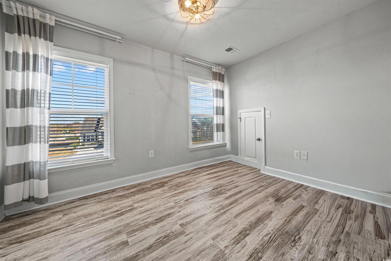 1047 Brentford Pl. Photo 28