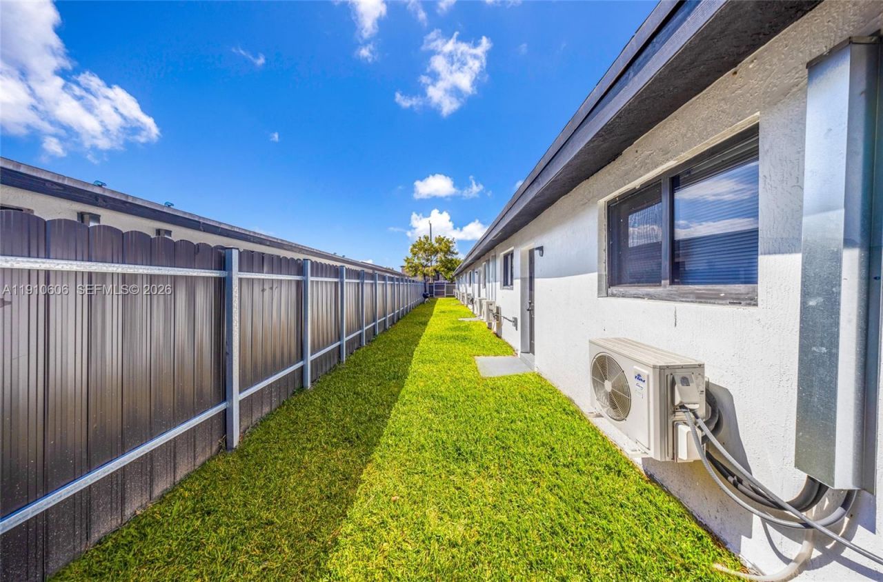 920 NW 8th Ave, Unit 1, Pompano Beach, FL 33060 Photo