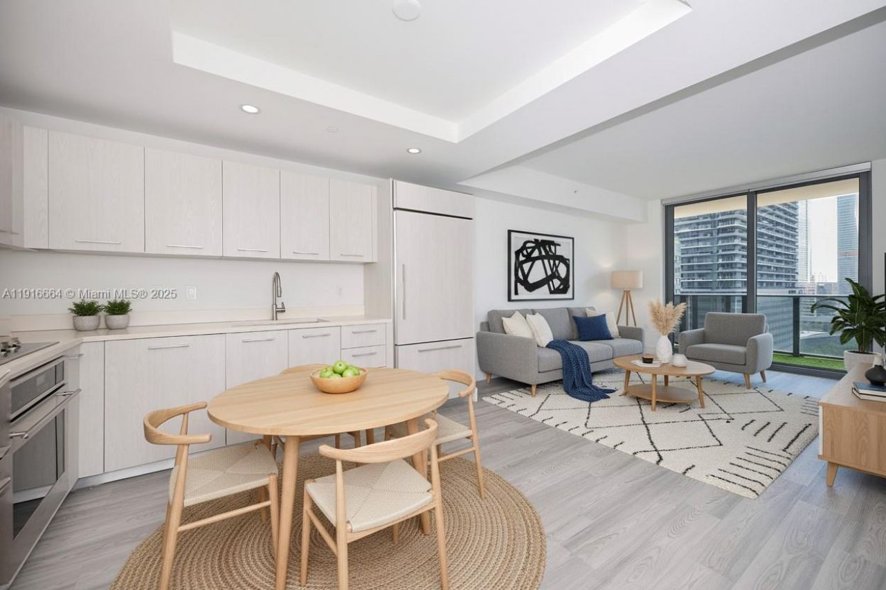 45 SW 9th St, Unit 1504, Miami, FL 33130 Photo