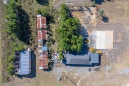 218 Clubhouse Circle photo 4