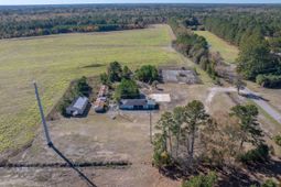 218 Clubhouse Circle photo 4