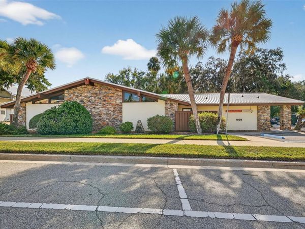 1029 W MAGNOLIA STREET, LEESBURG, FL 34748