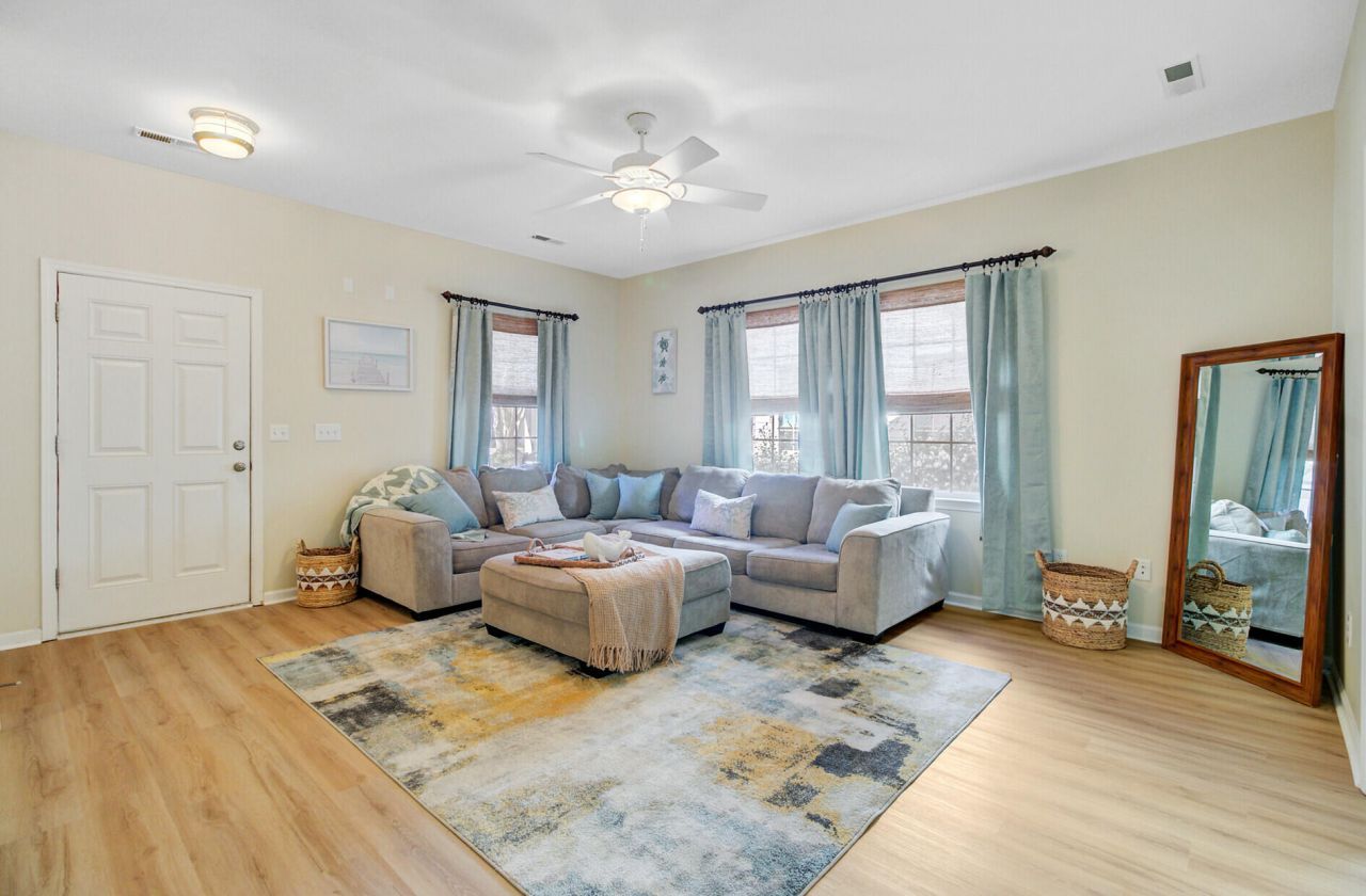 191 Larissa Drive Photo 5