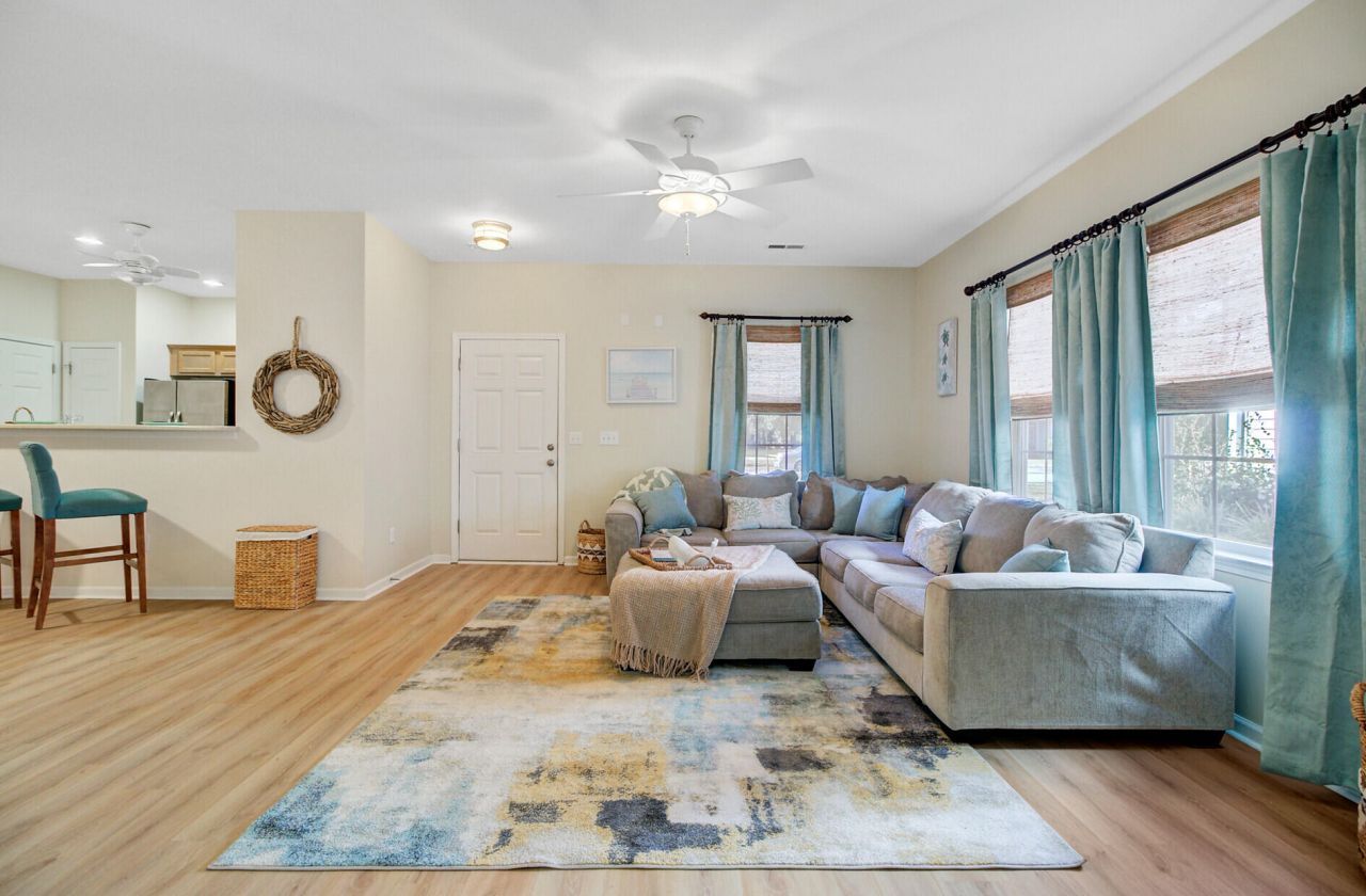 191 Larissa Drive Photo 6