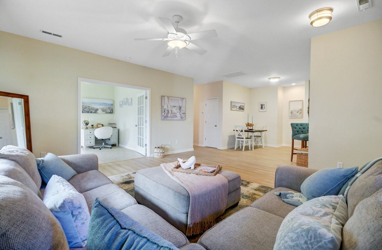 191 Larissa Drive Photo 7