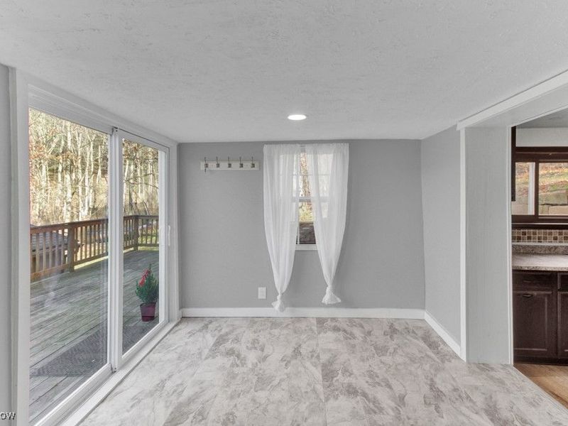 27 Delaware Trail, Malvern, OH 44644 Photo 15