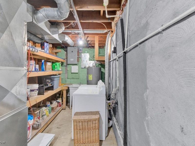 27 Delaware Trail, Malvern, OH 44644 Photo 32