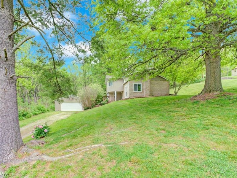 27 Delaware Trail, Malvern, OH 44644 Photo 33