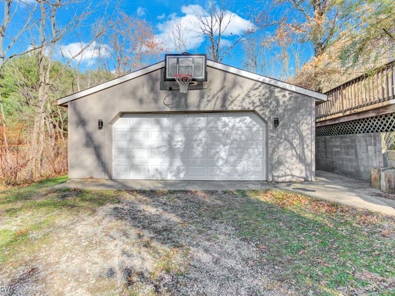 27 Delaware Trail, Malvern, OH 44644 Photo 36