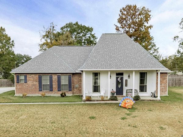 42046 Conifer Rd, Gonzales, LA 70737
