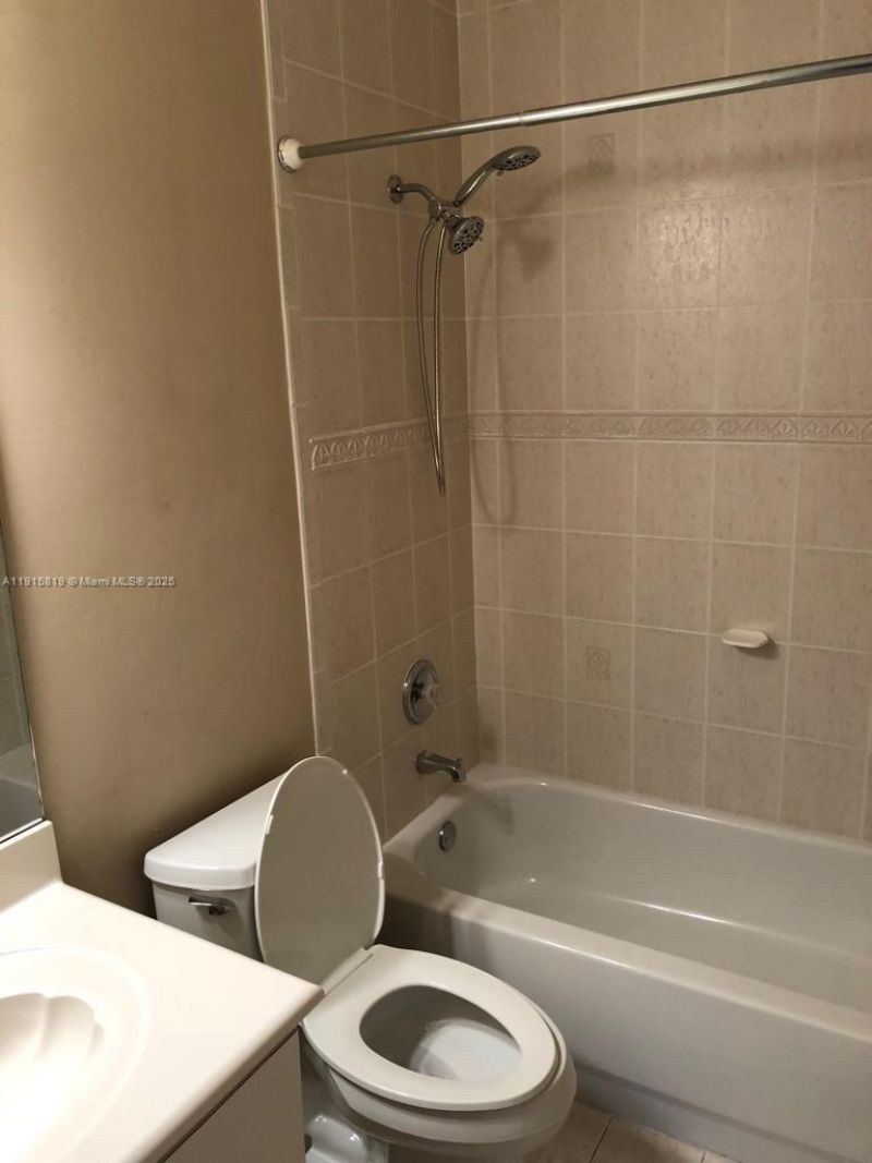 6141 NW 115th Pl, Unit 357, Doral, FL 33178 Photo