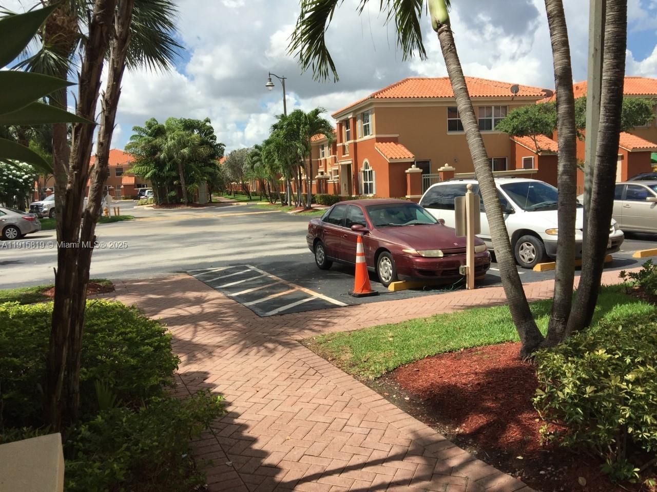 6141 NW 115th Pl, Unit 357, Doral, FL 33178 Photo