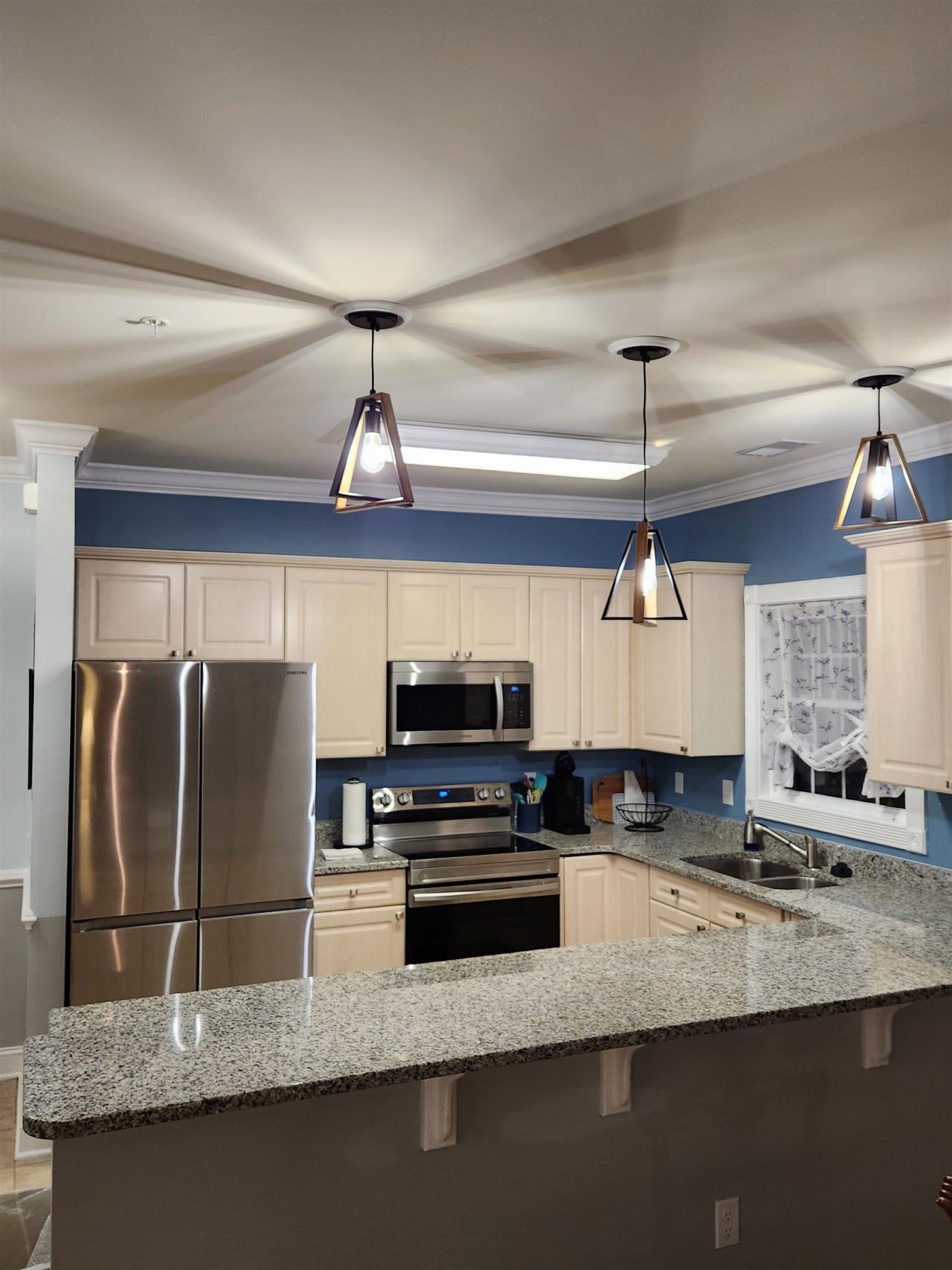 4877 Magnolia Point Ln. Photo 8