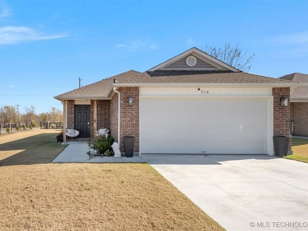 716 N Redbud Avenue, Beggs, OK 74421
