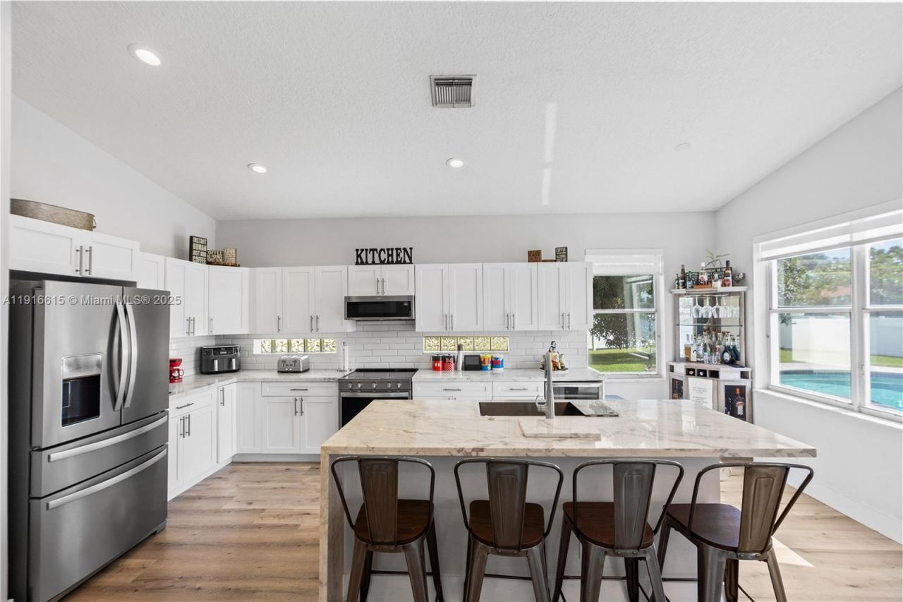 16120 SW 11th St, Pembroke Pines, FL 33027 Photo