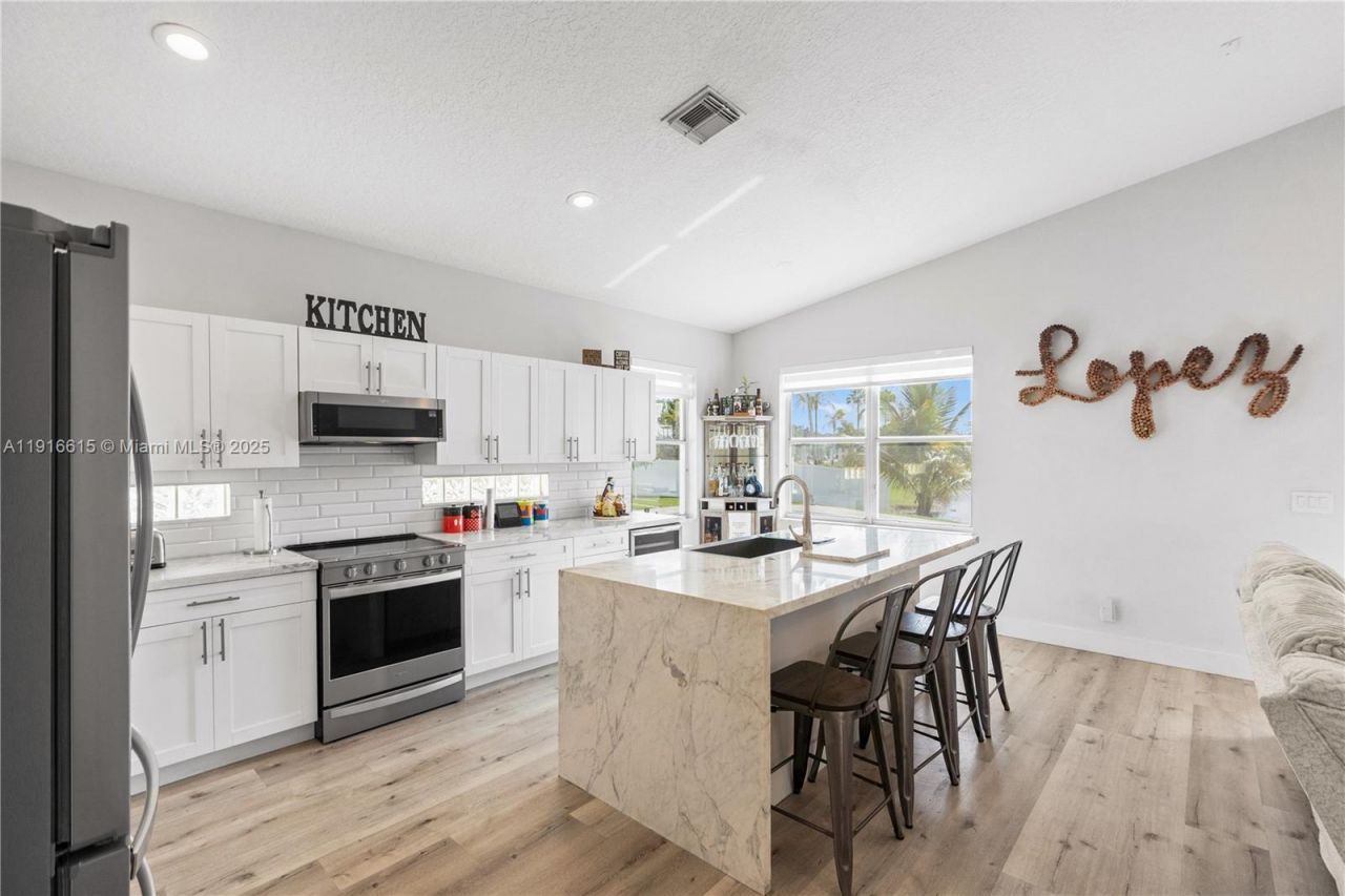 16120 SW 11th St, Pembroke Pines, FL 33027 Photo