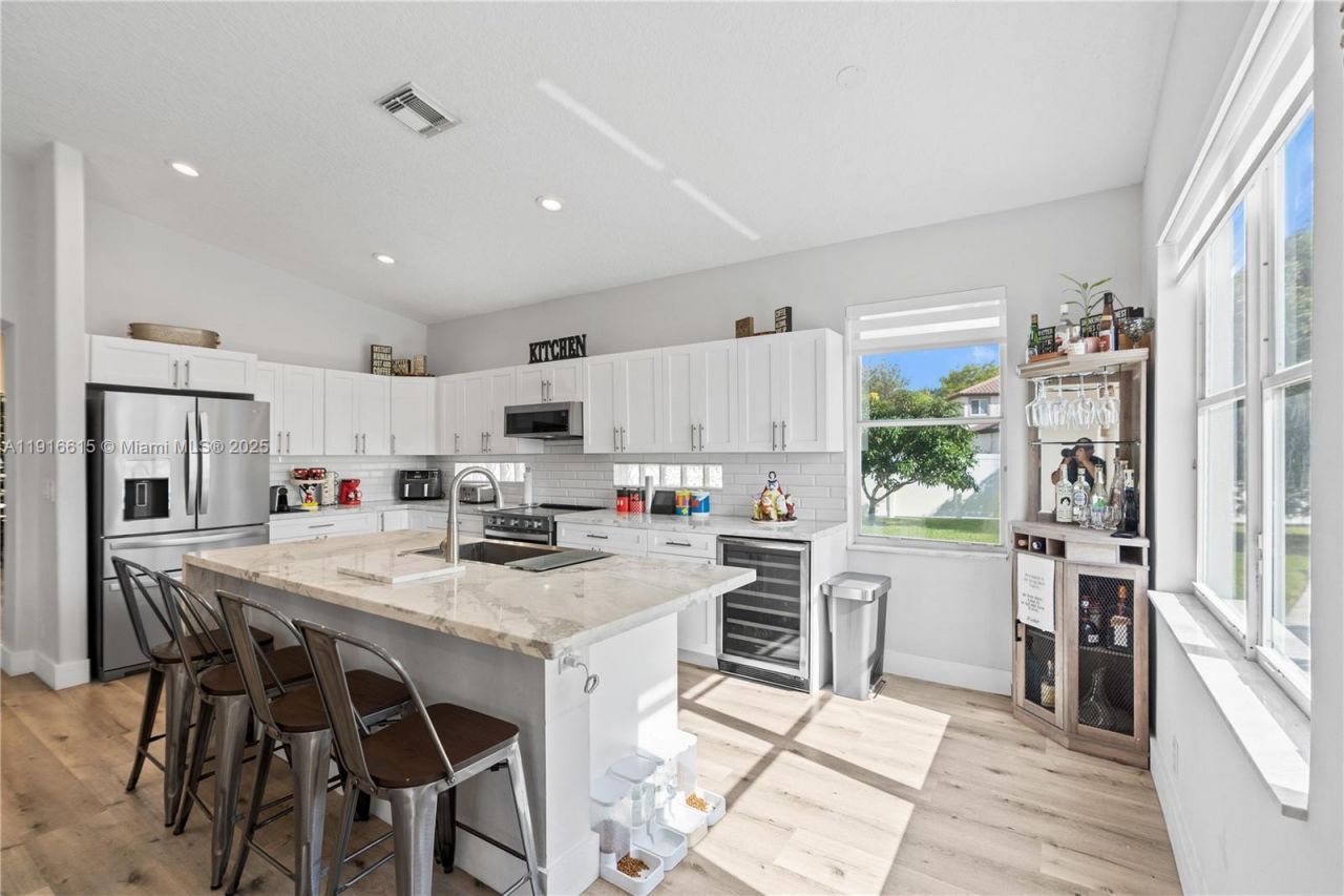 16120 SW 11th St, Pembroke Pines, FL 33027 Photo