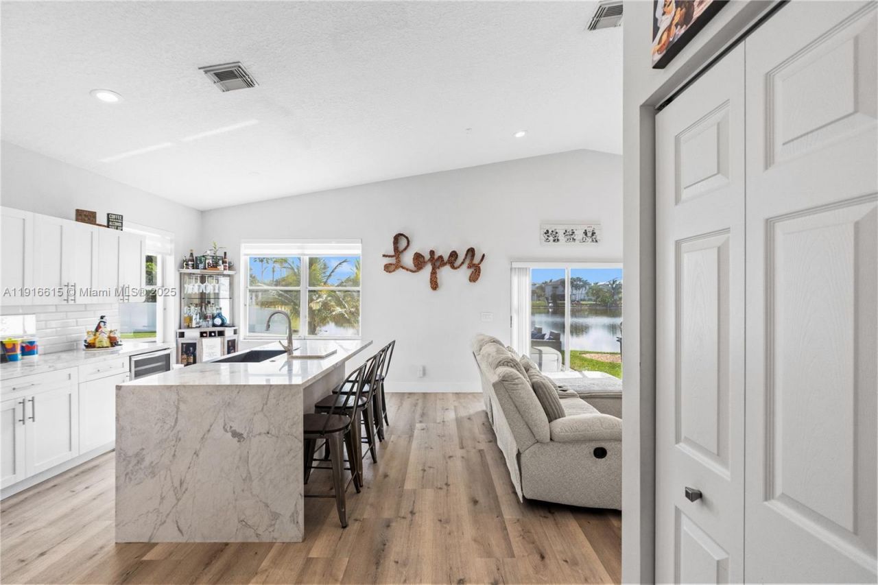 16120 SW 11th St, Pembroke Pines, FL 33027 Photo