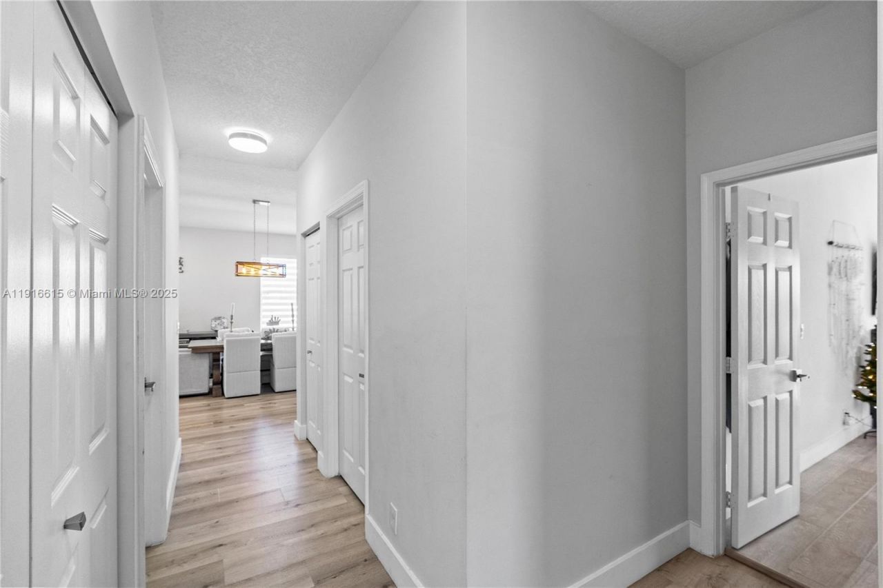 16120 SW 11th St, Pembroke Pines, FL 33027 Photo