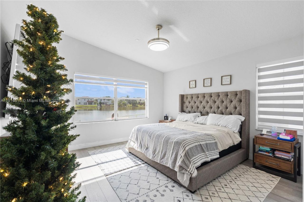 16120 SW 11th St, Pembroke Pines, FL 33027 Photo