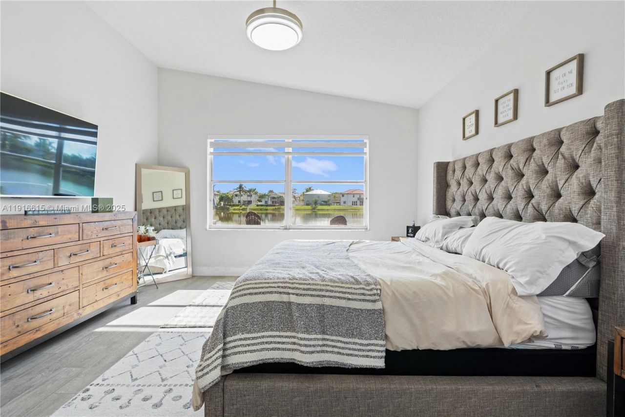 16120 SW 11th St, Pembroke Pines, FL 33027 Photo