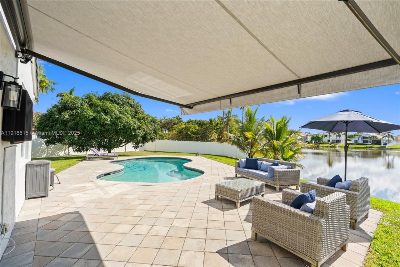 16120 SW 11th St, Pembroke Pines, FL 33027 Photo