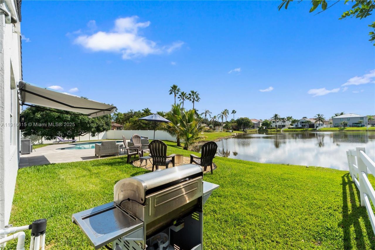 16120 SW 11th St, Pembroke Pines, FL 33027 Photo