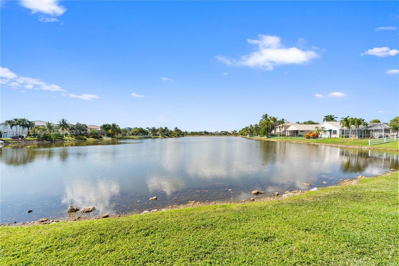 16120 SW 11th St, Pembroke Pines, FL 33027 Photo