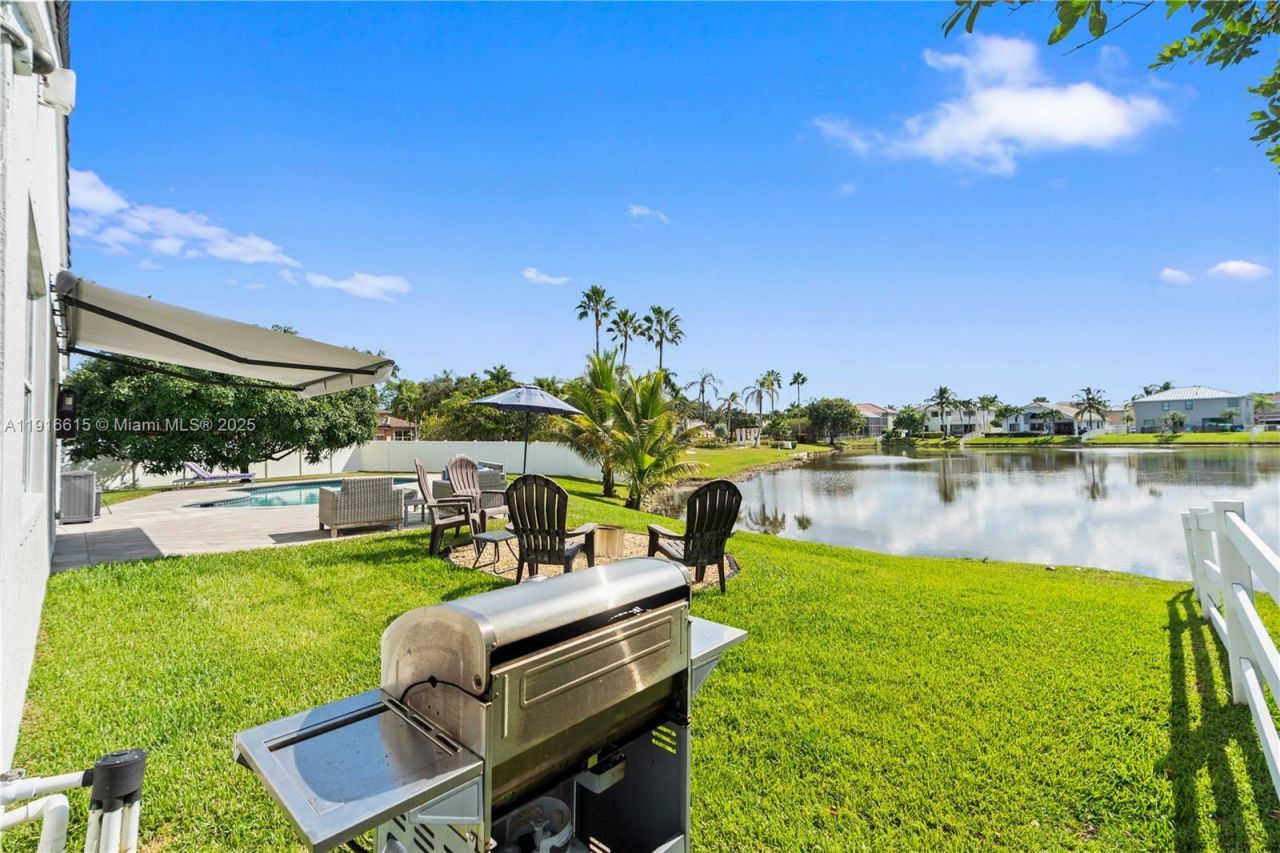 16120 SW 11th St, Pembroke Pines, FL 33027 Photo