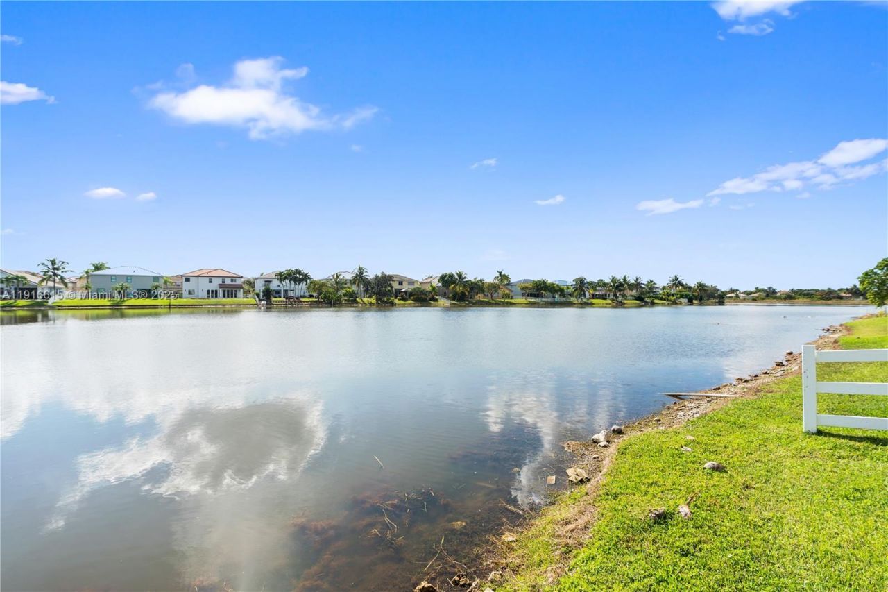 16120 SW 11th St, Pembroke Pines, FL 33027 Photo