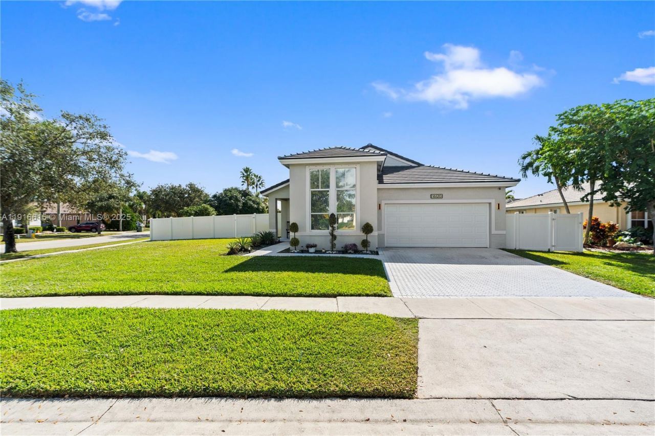 16120 SW 11th St, Pembroke Pines, FL 33027 Photo