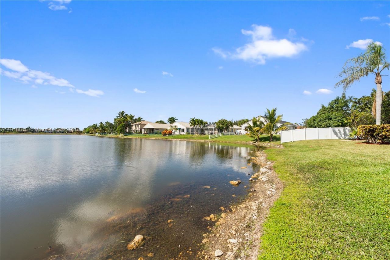 16120 SW 11th St, Pembroke Pines, FL 33027 Photo