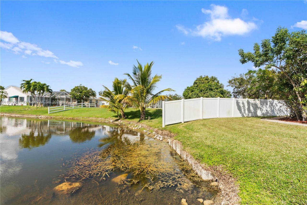 16120 SW 11th St, Pembroke Pines, FL 33027 Photo