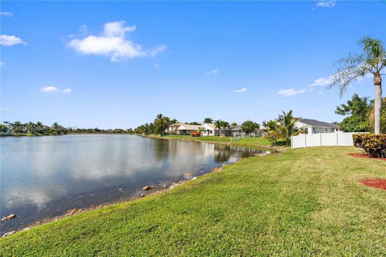 16120 SW 11th St, Pembroke Pines, FL 33027 Photo