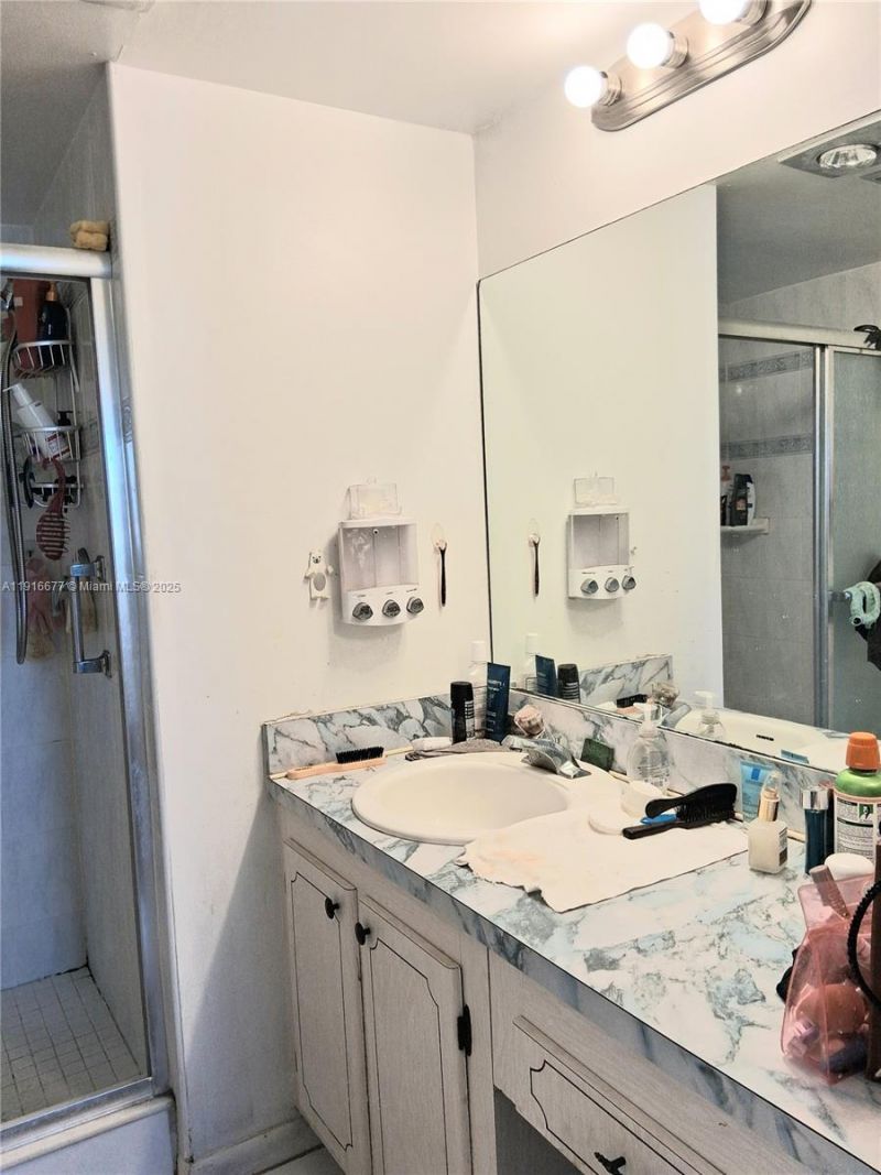 8590 Sunrise Lakes Blvd, Unit 310, Sunrise, FL 33322 Photo